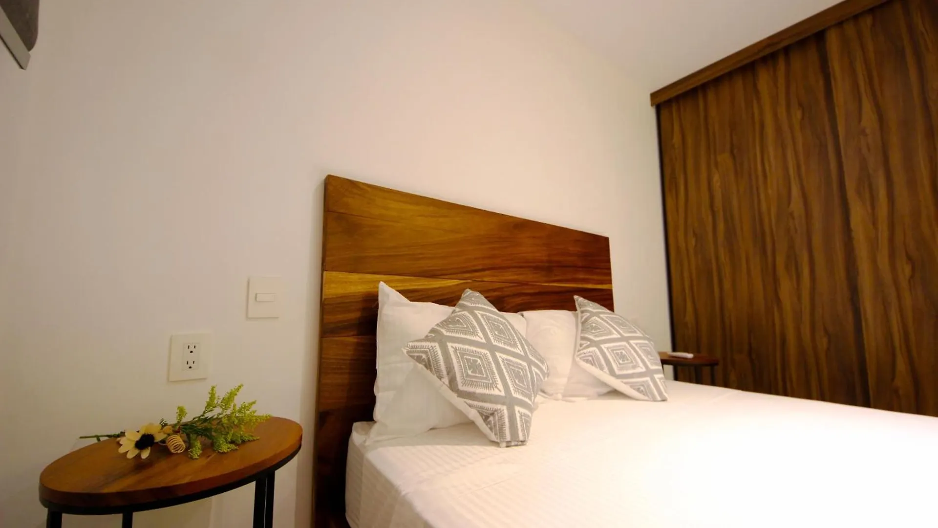 Apartment Near The Beach, Rooftop, Pool, Sea View. Playa del Carmen