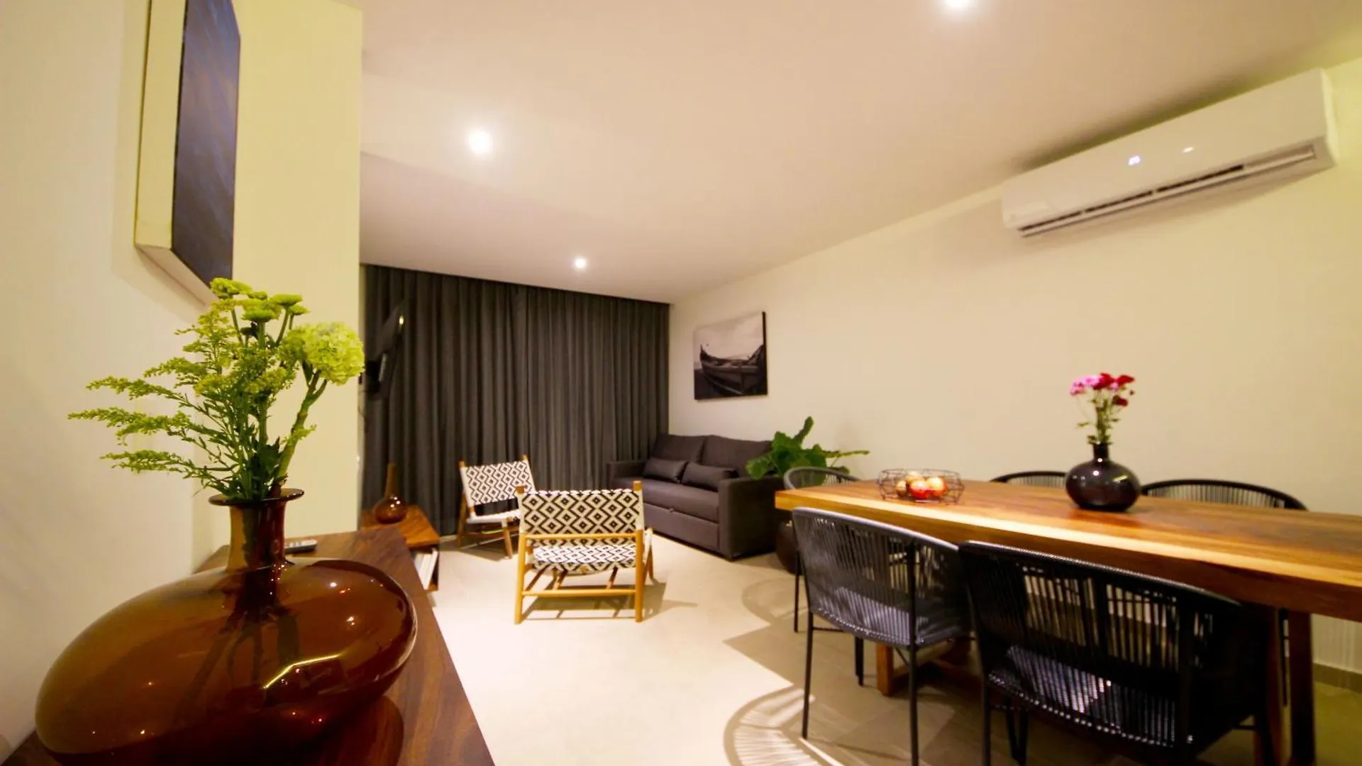 Apartment Near The Beach, Rooftop, Pool, Sea View. Playa del Carmen