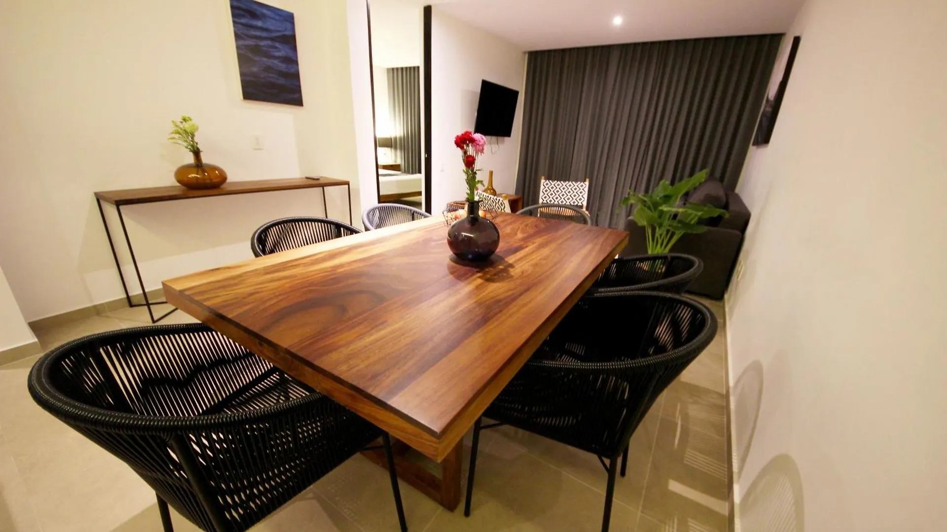 Apartment Near The Beach, Rooftop, Pool, Sea View. Playa del Carmen