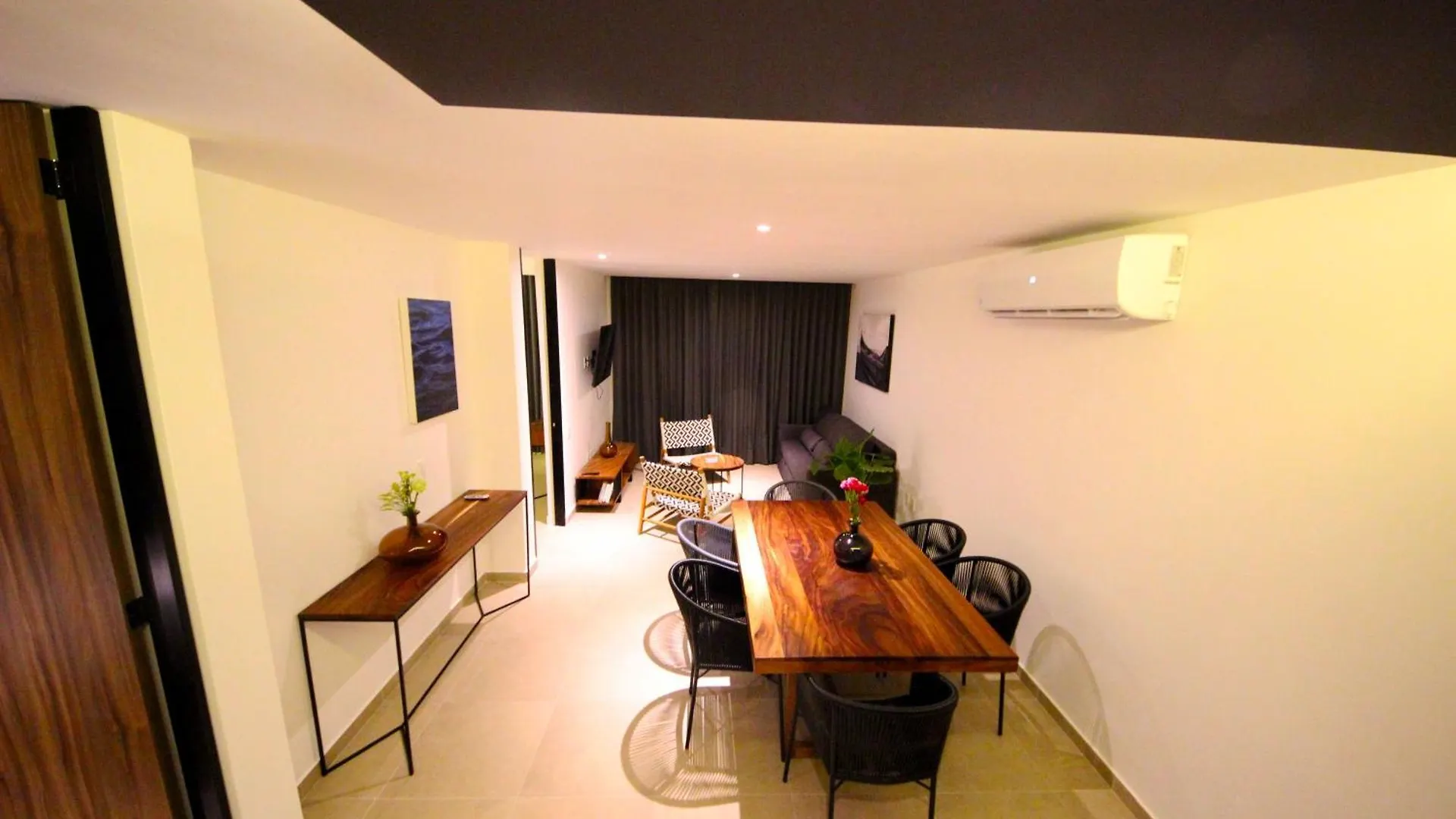 Apartment Near The Beach, Rooftop, Pool, Sea View. Playa del Carmen