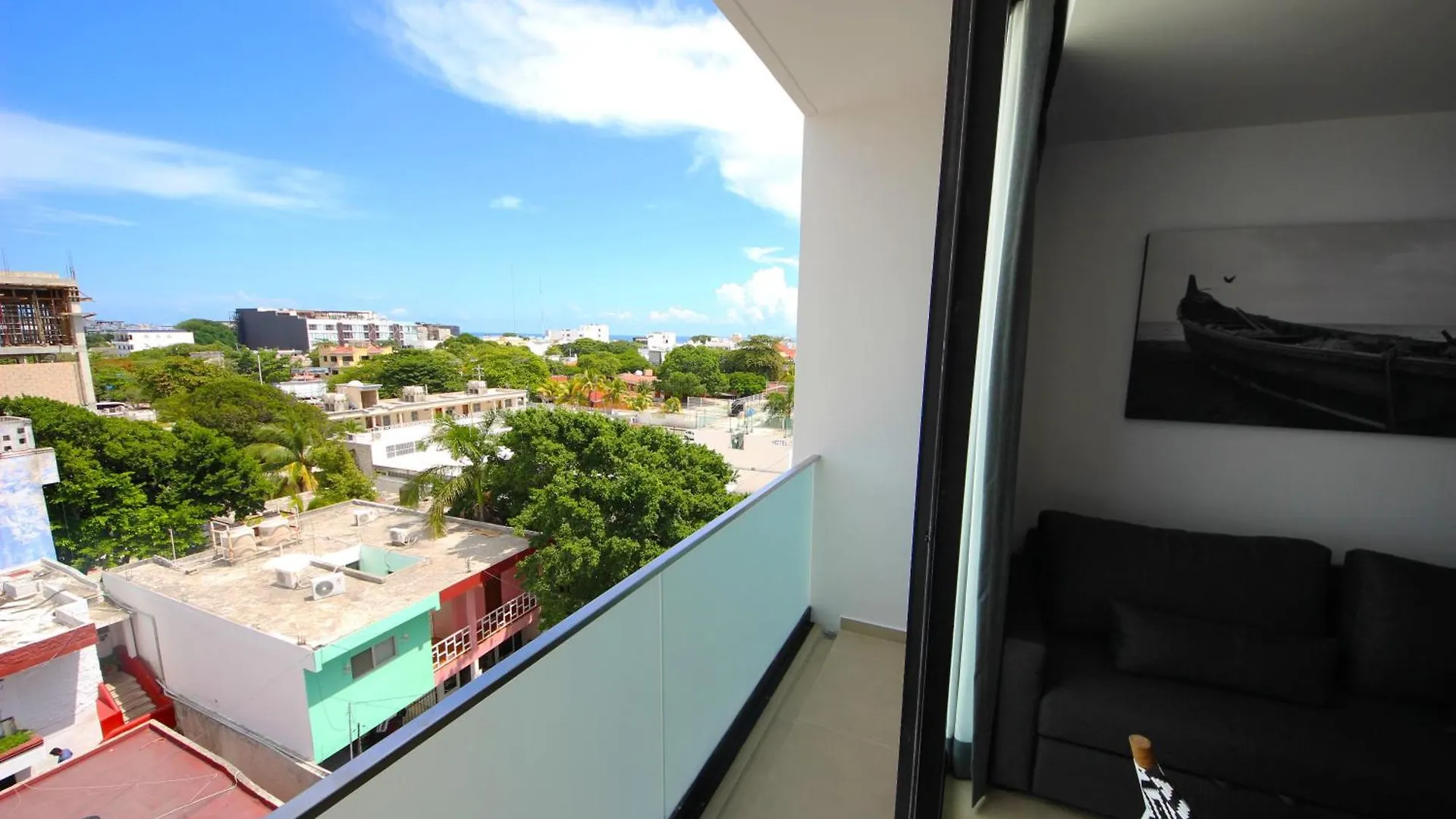 Apartment Near The Beach, Rooftop, Pool, Sea View. Playa del Carmen