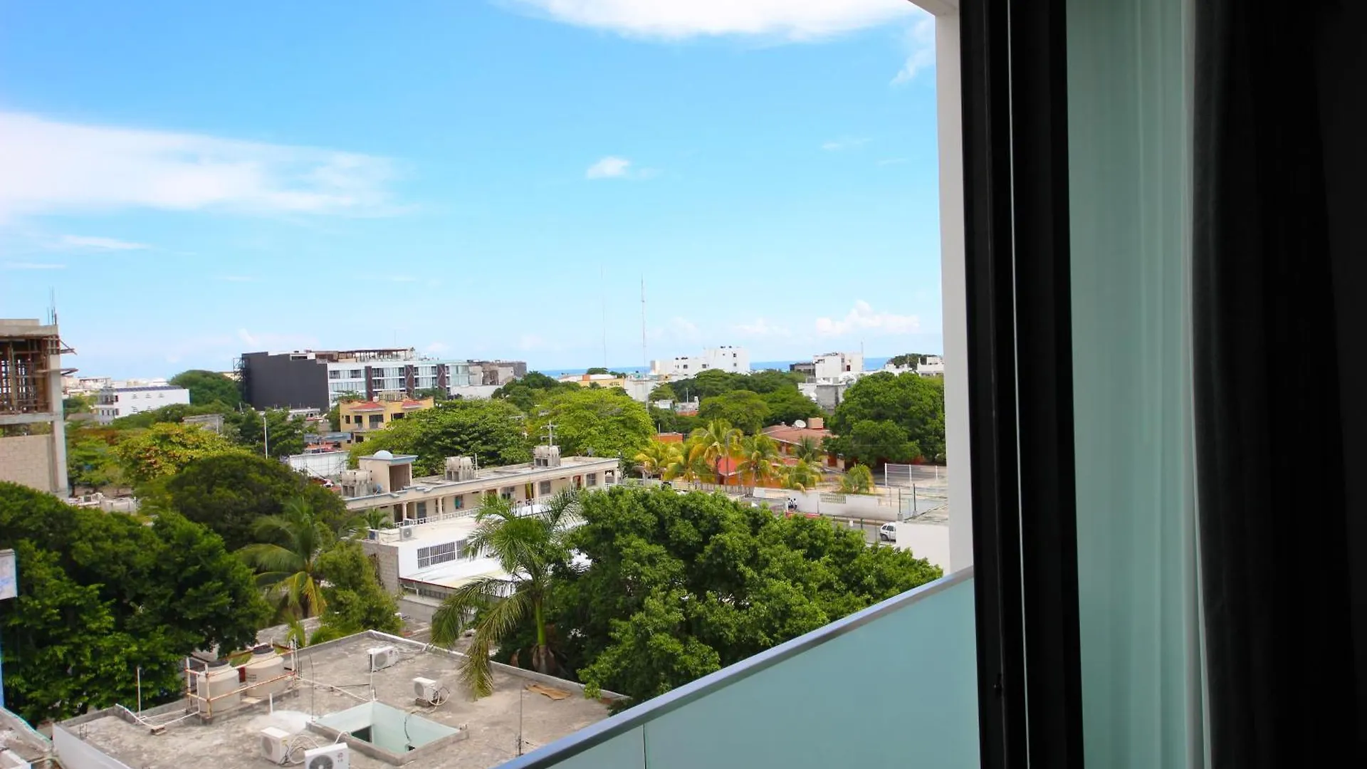 Apartment Near The Beach, Rooftop, Pool, Sea View. Playa del Carmen Mexico